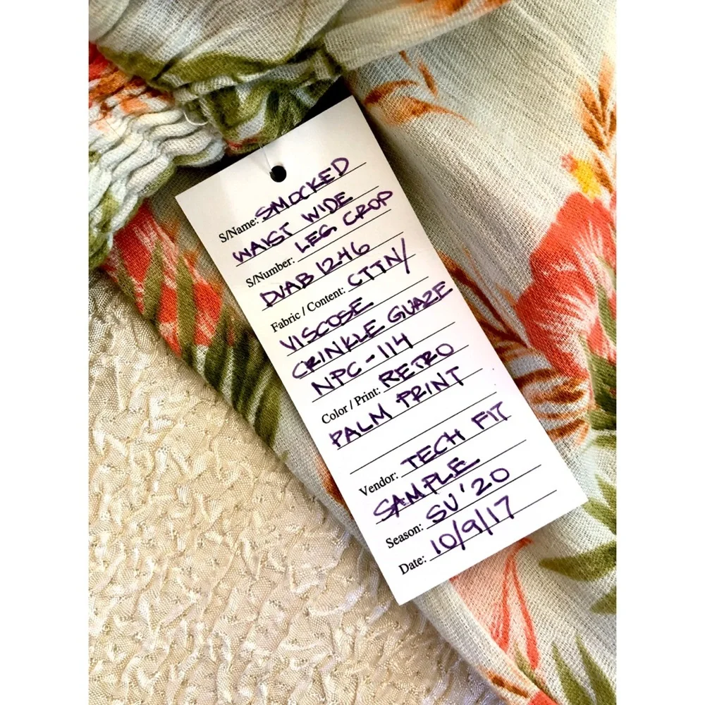 Boho Floral Print Elastic Waistband Wide Leg Crop Palazzo Pant XS-S. - Picture 5 of 7